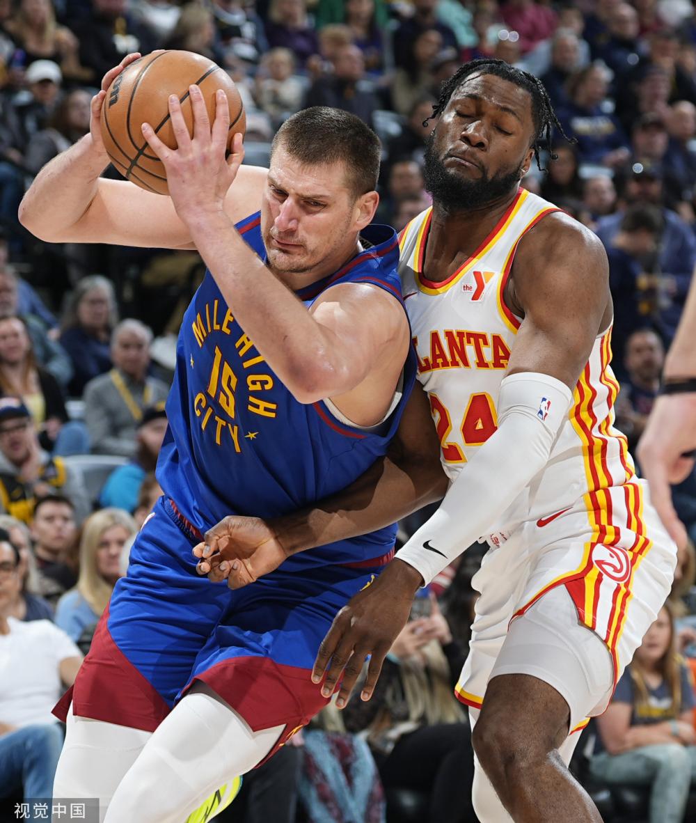 方在攻防两 方在攻防两