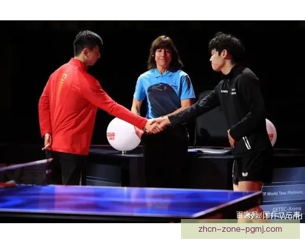 乒乓球比赛中的黄金时刻：挑战高手，争夺荣耀