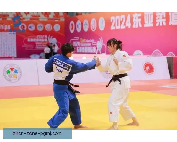 柔道比赛：力与技的较量，胜者不仅靠体力还靠智慧
